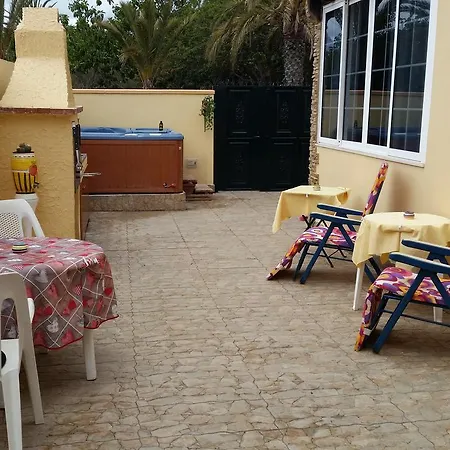 Frühstückspension Villa Riki - Bed & Breakfast 2*