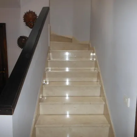Villa Riki - Bed & Breakfast 2*