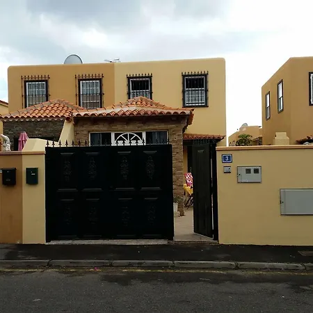 Villa Riki - Bed & Breakfast Отель типа 